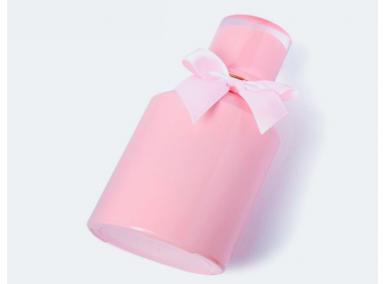 розовый флакон аромата для женщин