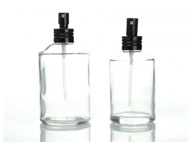 прозрачные стеклянные бутылки
